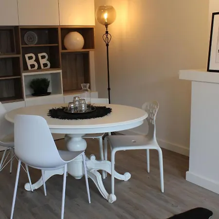Apartment Huisje Aan Zee B *